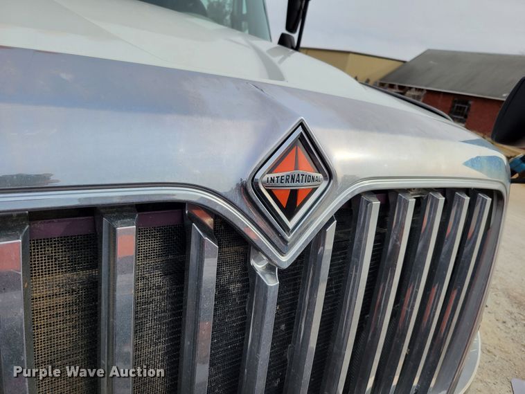 image for item DM8095 2013 International WorkStar 7400  dump truck