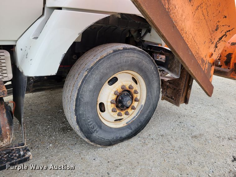 image for item DM8095 2013 International WorkStar 7400  dump truck