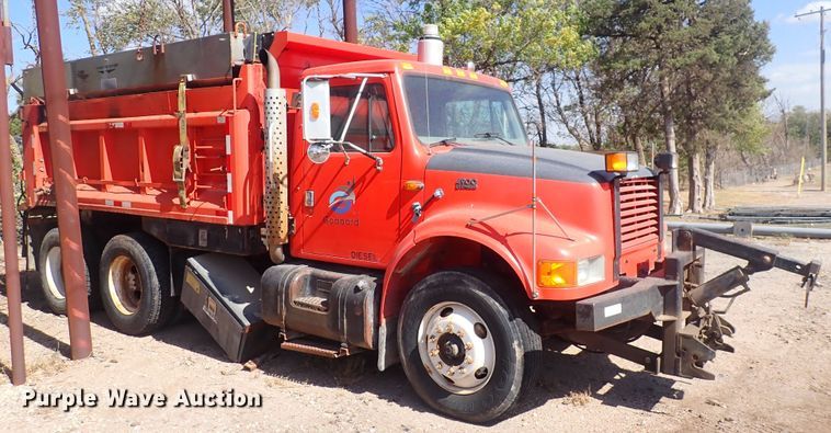 image for item DQ3004 1997 International 4900  dump truck