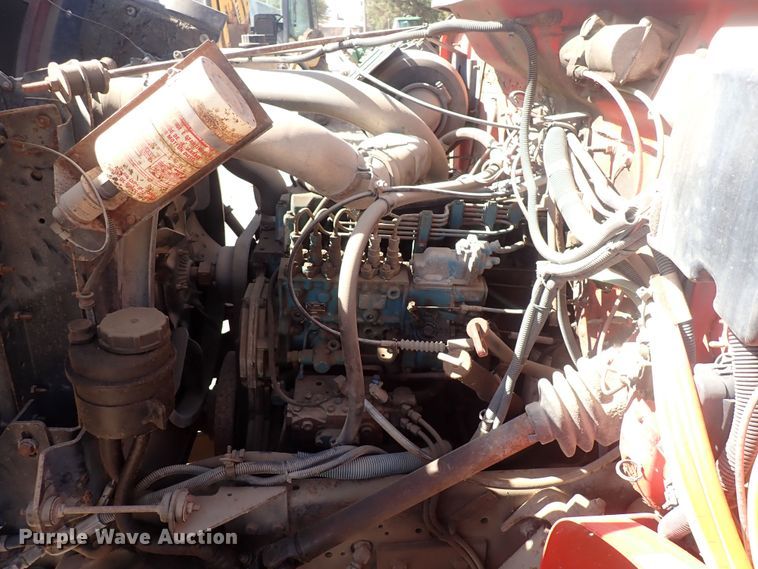 image for item DQ3004 1997 International 4900  dump truck