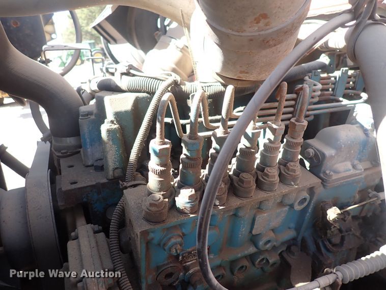 image for item DQ3004 1997 International 4900  dump truck