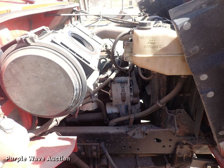 image for item DQ3004 1997 International 4900  dump truck