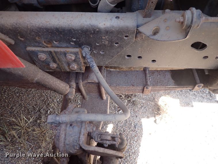 image for item DQ3004 1997 International 4900  dump truck