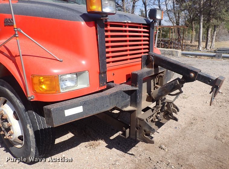 image for item DQ3004 1997 International 4900  dump truck