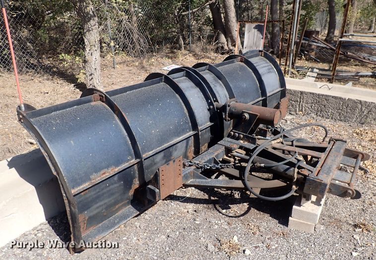 image for item DQ3004 1997 International 4900  dump truck