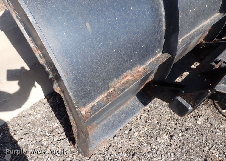 image for item DQ3004 1997 International 4900  dump truck