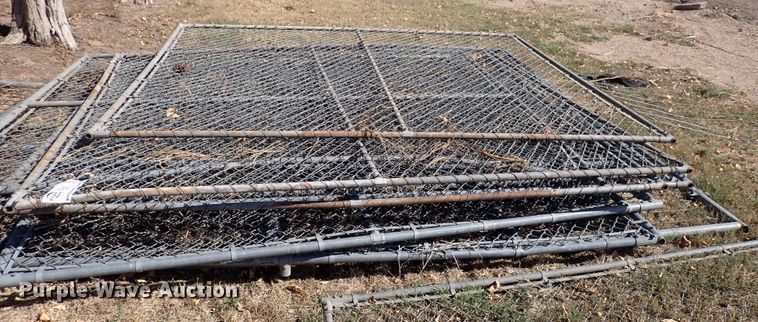 image for item DQ3005 (9) chain link fence sections