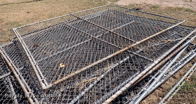 image for item DQ3005 (9) chain link fence sections