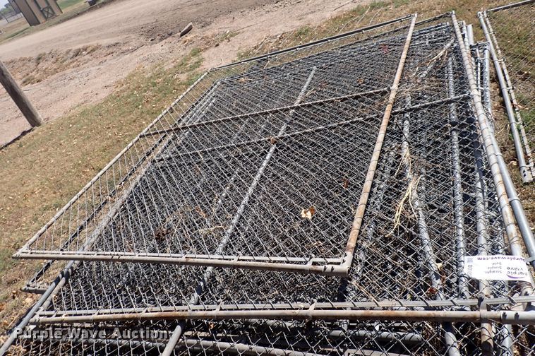 image for item DQ3005 (9) chain link fence sections