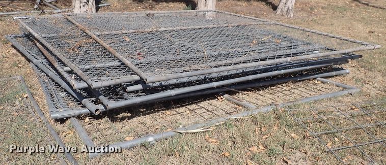 image for item DQ3005 (9) chain link fence sections