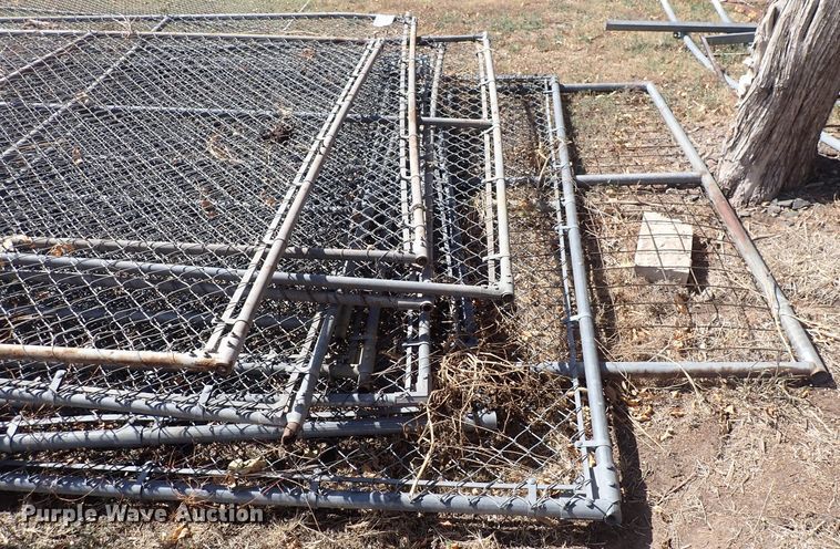 image for item DQ3005 (9) chain link fence sections