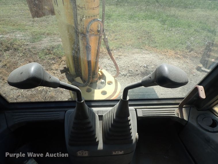 image for item DQ3006 New Holland 555E  backhoe