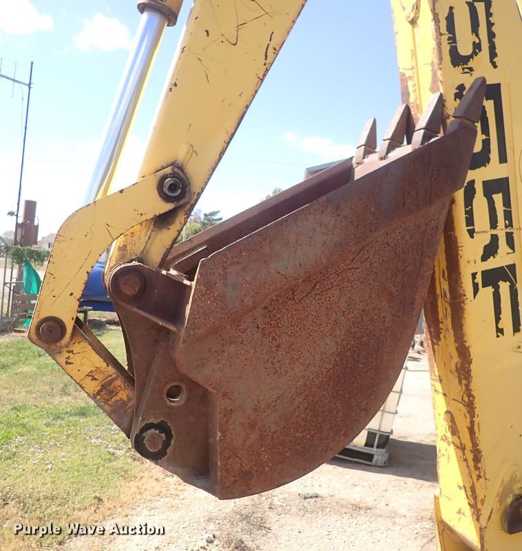 image for item DQ3006 New Holland 555E  backhoe