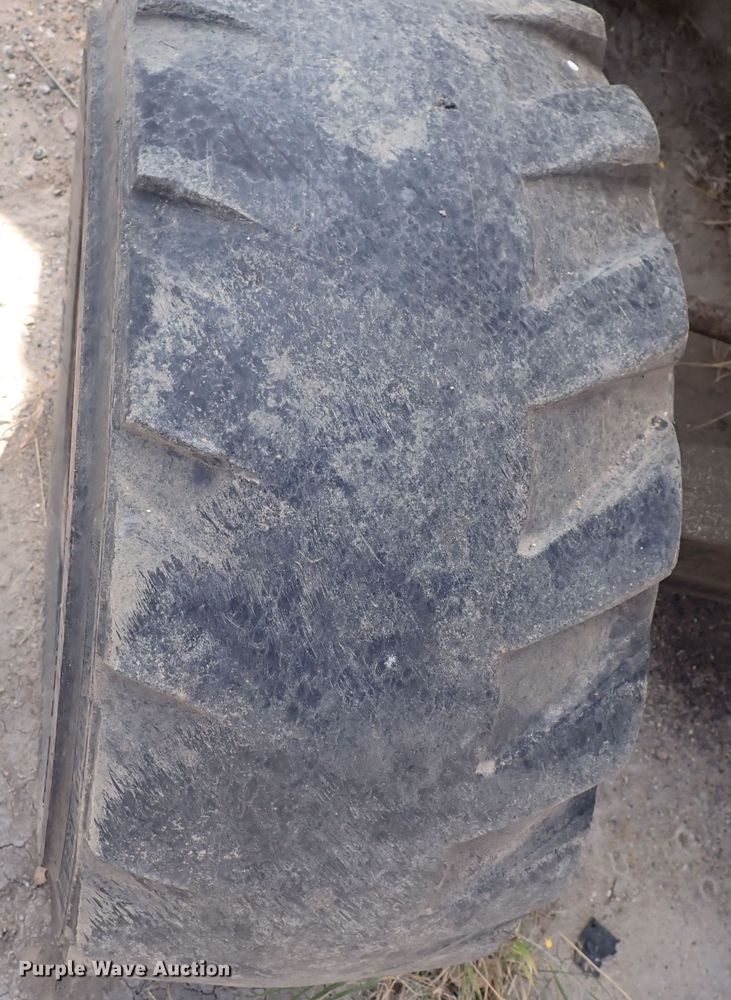 image for item DQ3006 New Holland 555E  backhoe