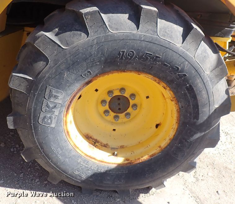 image for item DQ3006 New Holland 555E  backhoe