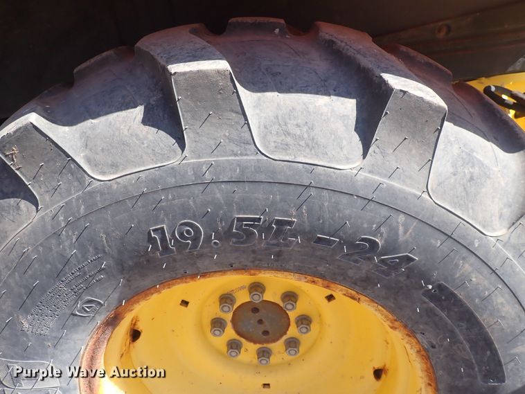 image for item DQ3006 New Holland 555E  backhoe