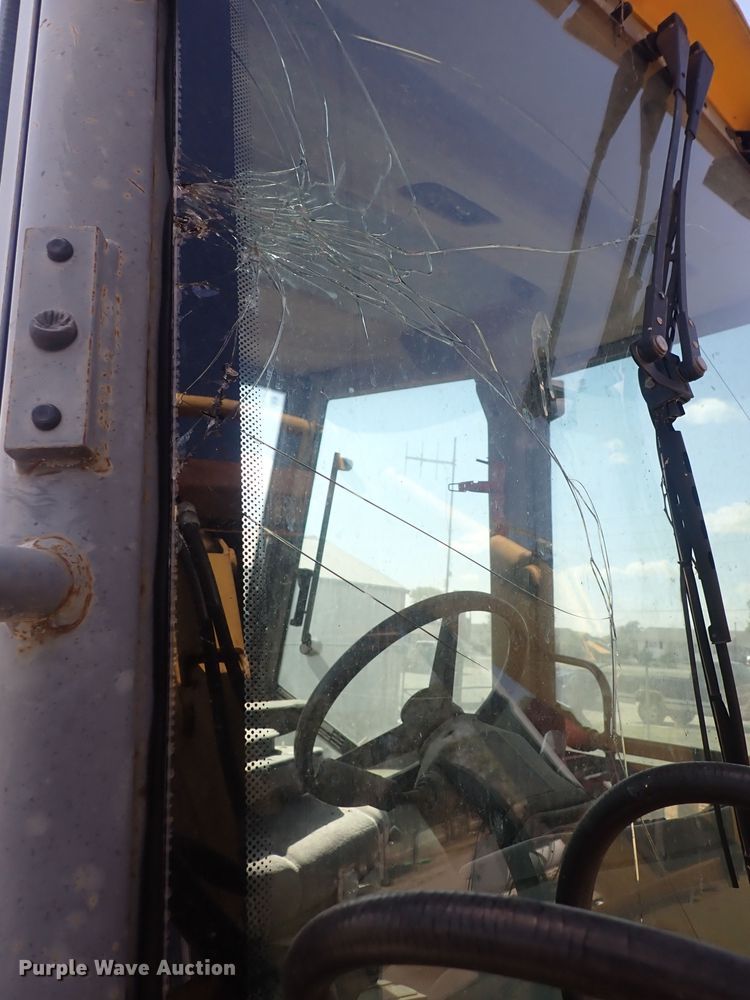 image for item DQ3006 New Holland 555E  backhoe