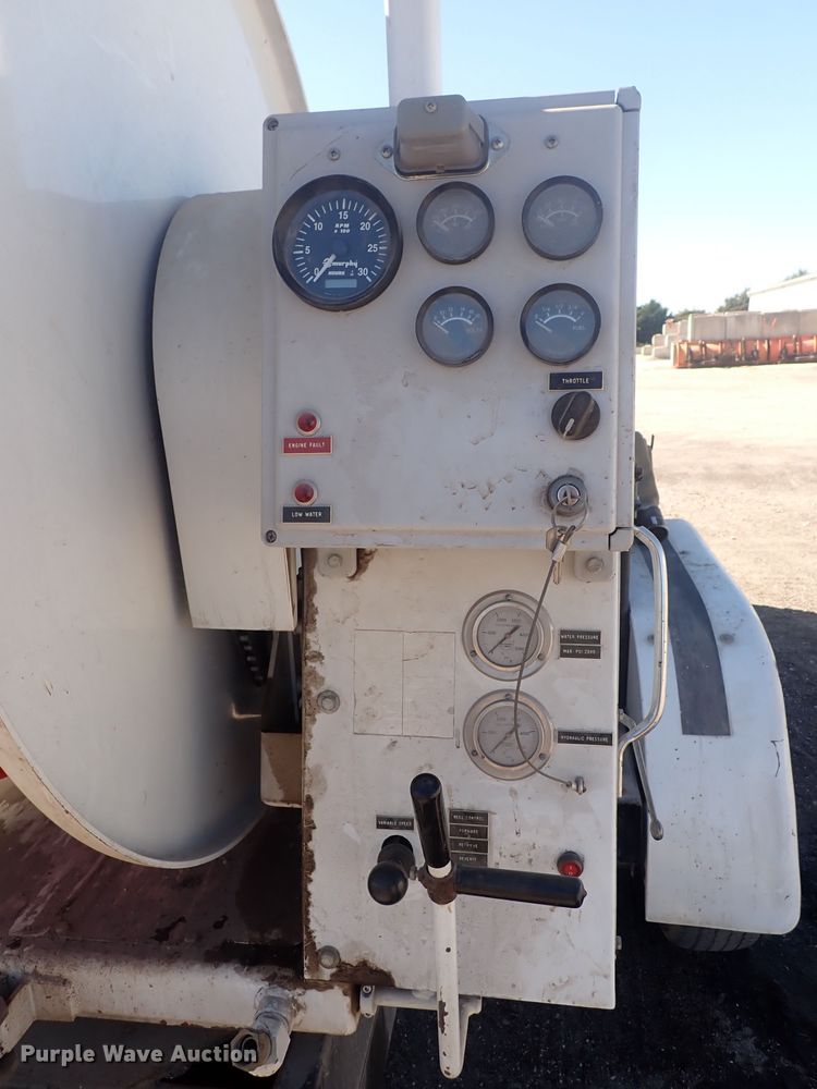 image for item DQ3038 2003 Sewer Equip. Co. of America 747-SP2000  sewer jetter trailer