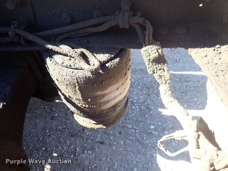 image for item DQ3048 2007 Freightliner Columbia  semi truck