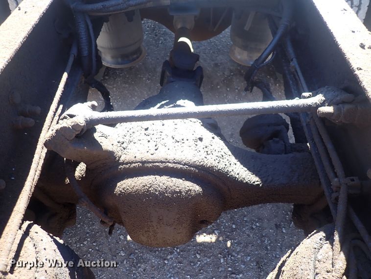 image for item DQ3048 2007 Freightliner Columbia  semi truck