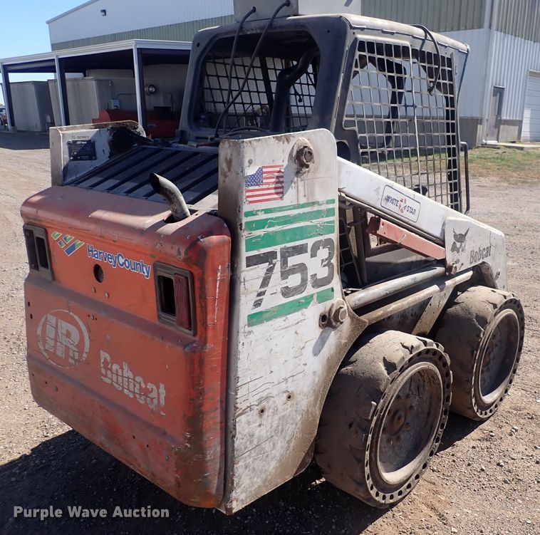 image for item DQ3050 2001 Bobcat 753  skid steer loader