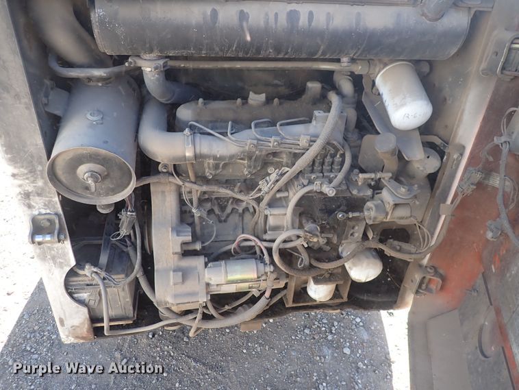 image for item DQ3050 2001 Bobcat 753  skid steer loader