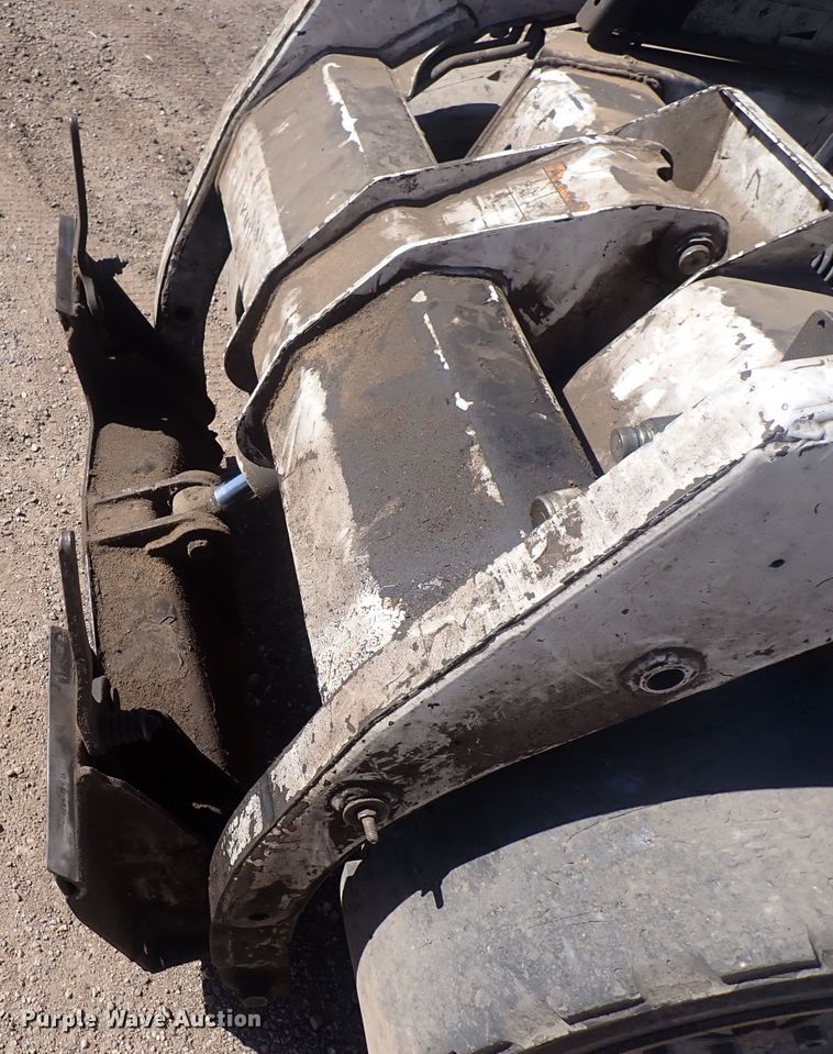 image for item DQ3050 2001 Bobcat 753  skid steer loader