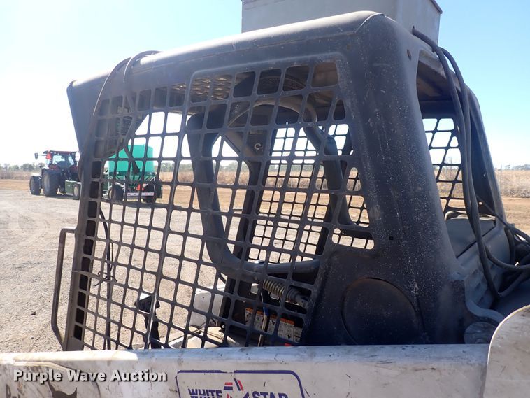 image for item DQ3050 2001 Bobcat 753  skid steer loader