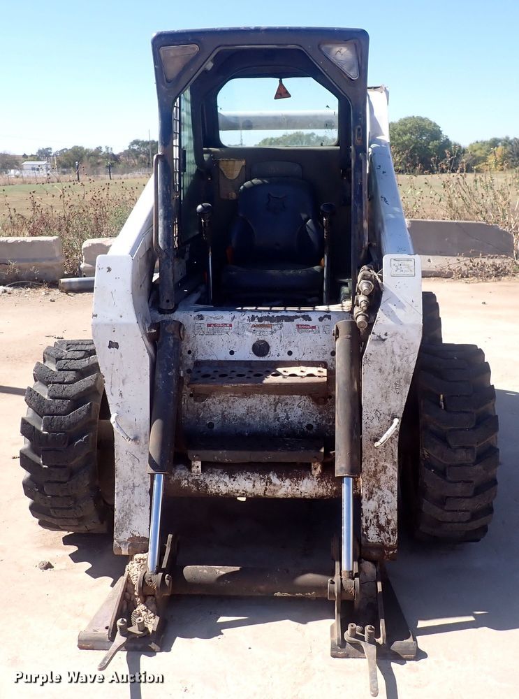 image for item DQ3052 2008 Bobcat S250  skid steer loader