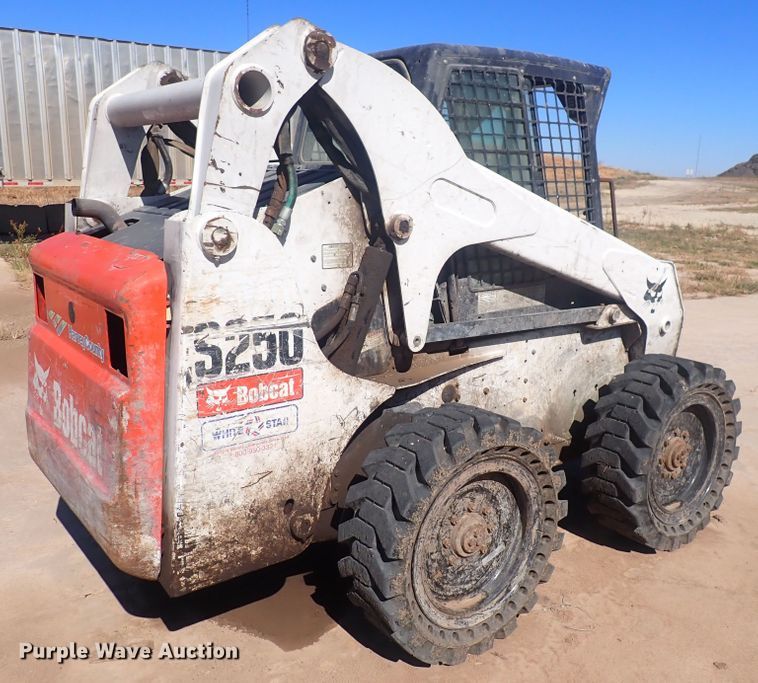 image for item DQ3052 2008 Bobcat S250  skid steer loader