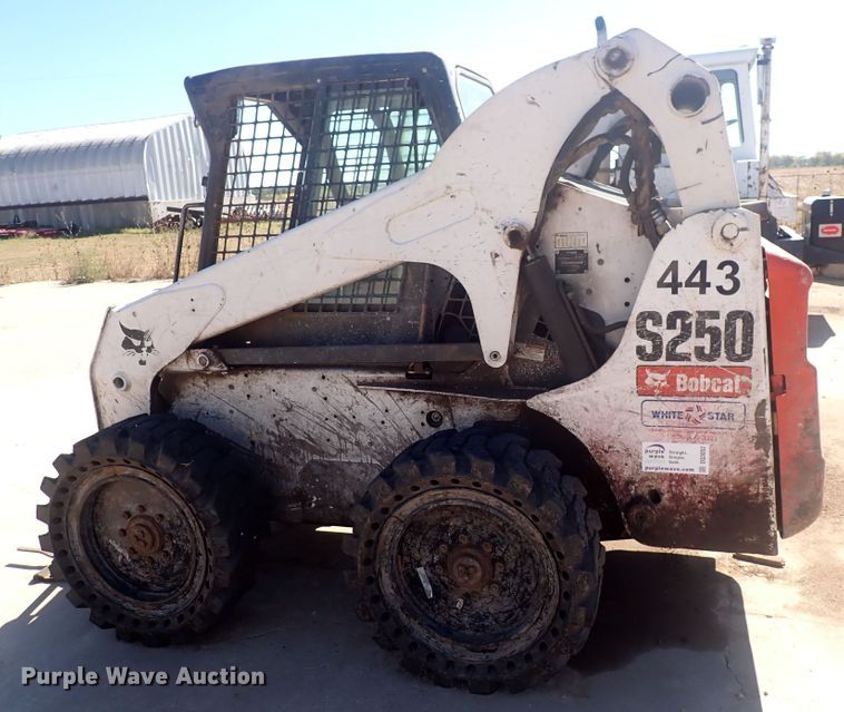 image for item DQ3052 2008 Bobcat S250  skid steer loader
