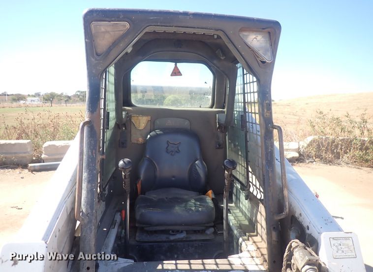 image for item DQ3052 2008 Bobcat S250  skid steer loader