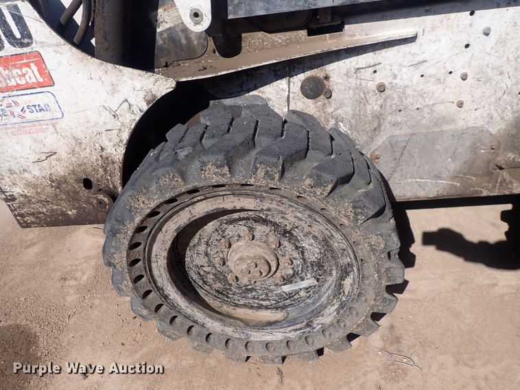 image for item DQ3052 2008 Bobcat S250  skid steer loader