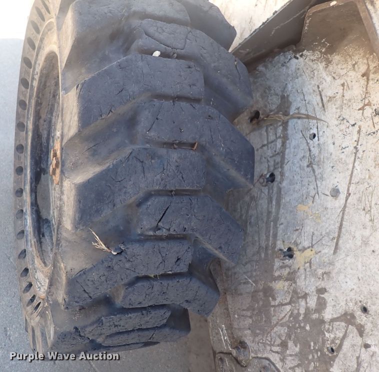 image for item DQ3052 2008 Bobcat S250  skid steer loader