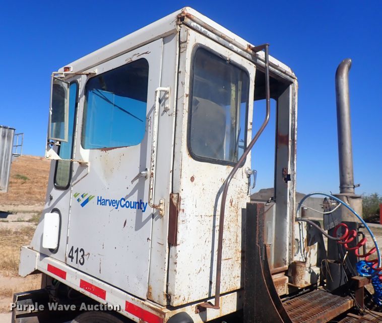 image for item DQ3053 1990 Capacity  yard truck