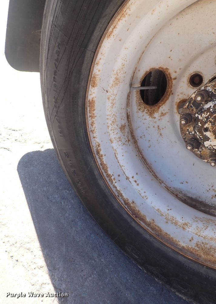 image for item DQ3053 1990 Capacity  yard truck