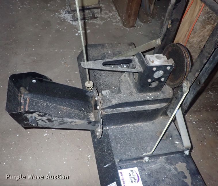 image for item DQ3054 Hustler 927541  snow blower