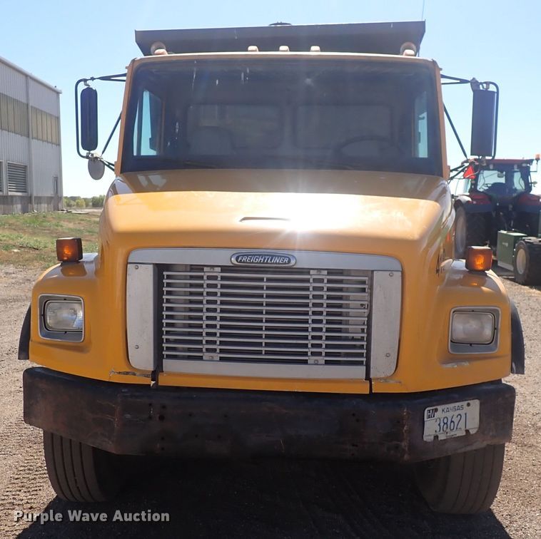 image for item DQ3055 1999 Freightliner FL80  dump truck