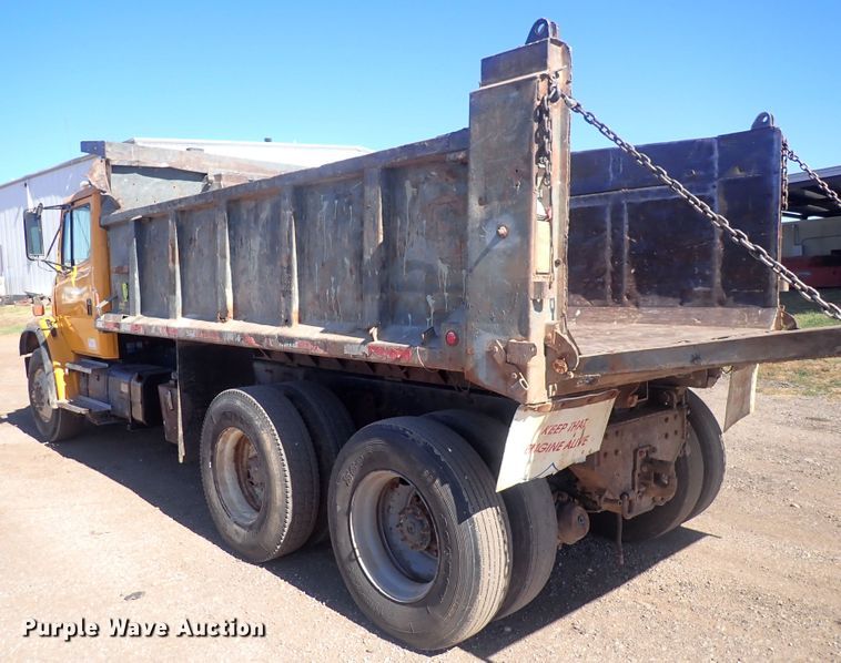 image for item DQ3055 1999 Freightliner FL80  dump truck