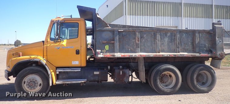 image for item DQ3055 1999 Freightliner FL80  dump truck
