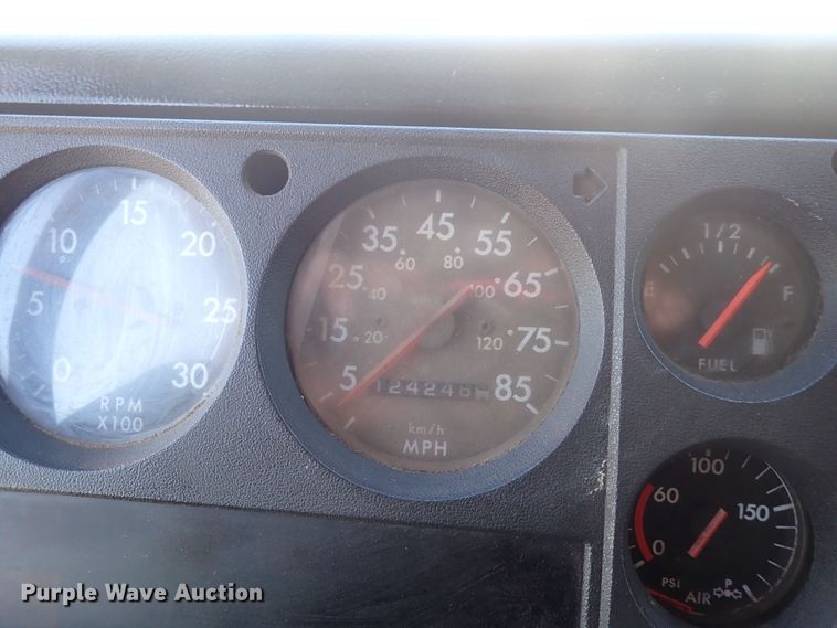 image for item DQ3055 1999 Freightliner FL80  dump truck