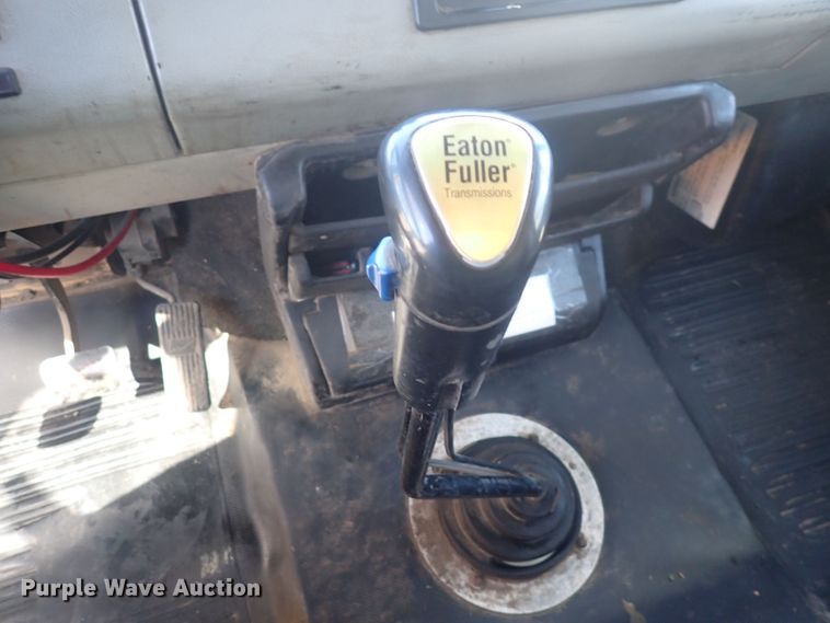 image for item DQ3055 1999 Freightliner FL80  dump truck