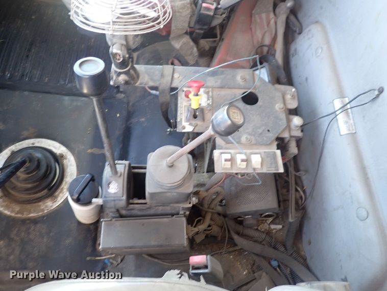 image for item DQ3055 1999 Freightliner FL80  dump truck