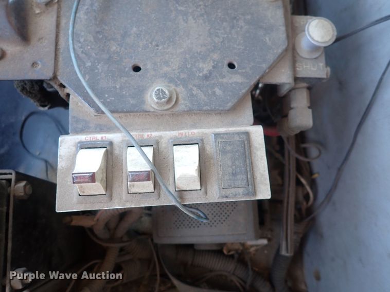 image for item DQ3055 1999 Freightliner FL80  dump truck