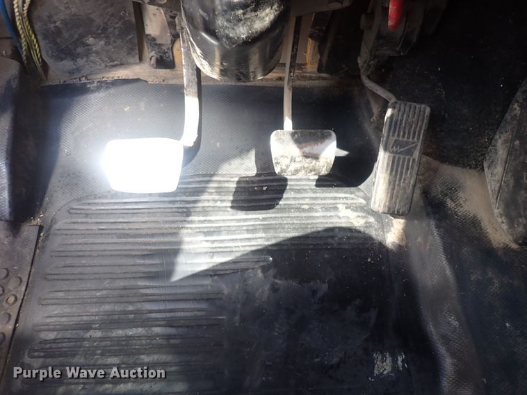 image for item DQ3055 1999 Freightliner FL80  dump truck