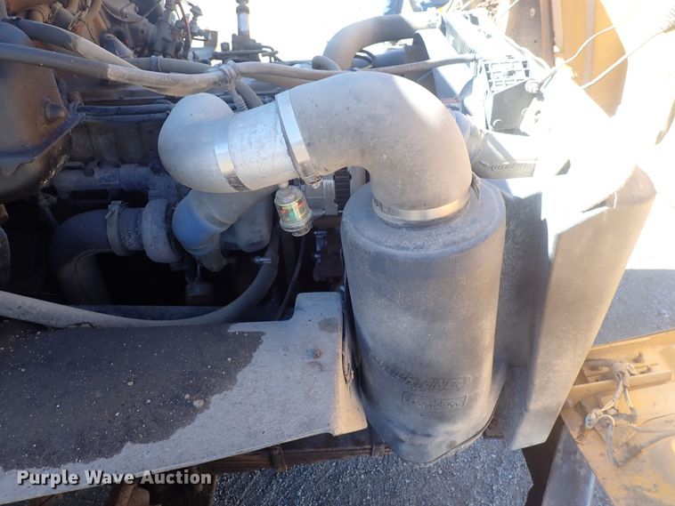 image for item DQ3055 1999 Freightliner FL80  dump truck