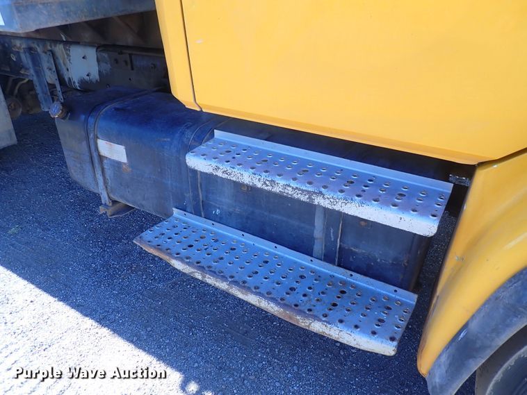 image for item DQ3055 1999 Freightliner FL80  dump truck