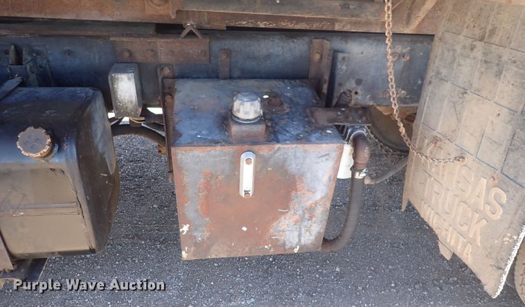 image for item DQ3055 1999 Freightliner FL80  dump truck