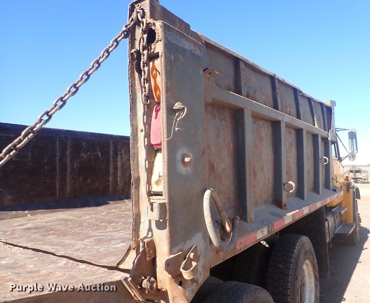 image for item DQ3055 1999 Freightliner FL80  dump truck