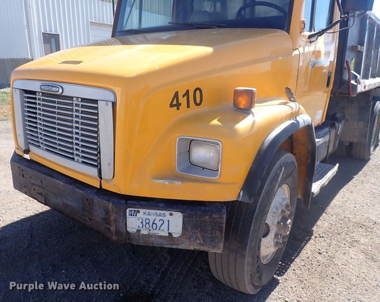 image for item DQ3055 1999 Freightliner FL80  dump truck
